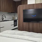 Stay-five Brand New 2 Modern In Center - Self Check-in