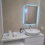 Stay-five Brand New 2 Modern In Center - Self Check-in Appartement *