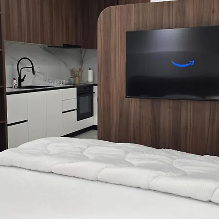 Stay-five Brand New Modern In Center - Self Check-in *