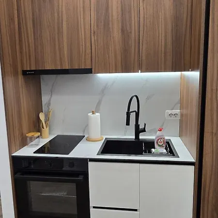 Stay-five Brand New 2 Modern In Center - Self Check-in Τίρανα