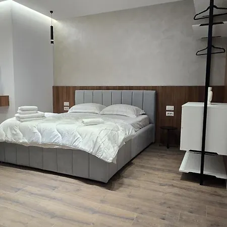 Stay-five Brand New Modern In Center - Self Check-in *