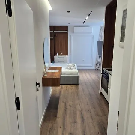 Stay-five Brand New 2 Modern In Center - Self Check-in Τίρανα