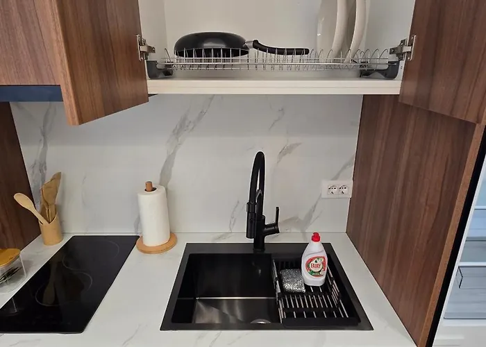 Apartment Stay-five Brand New Modern In Center - Self Check-in