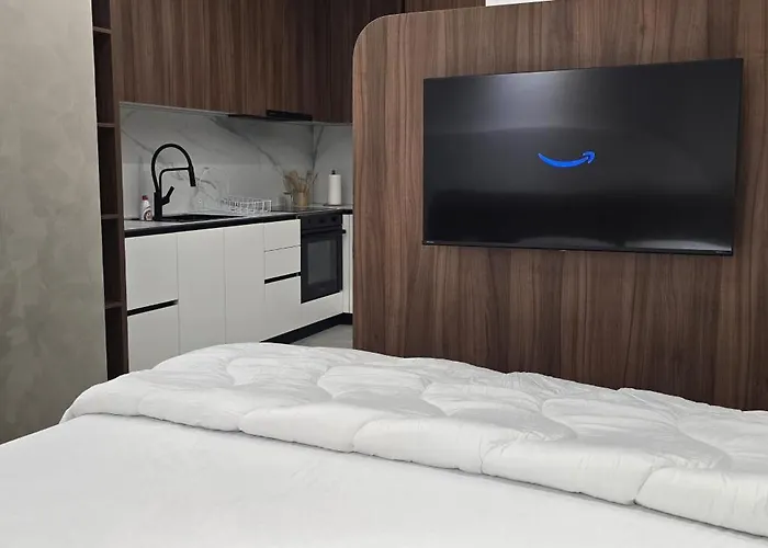 Stay-five Brand New Modern In Center - Self Check-in *