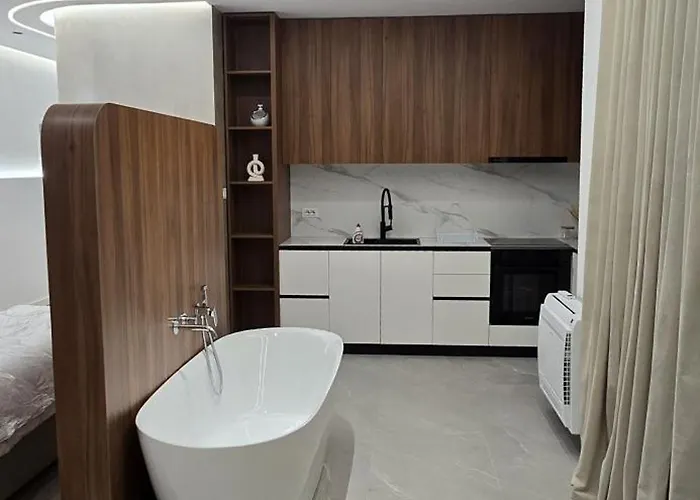 Apartment Stay-five Brand New Modern In Center - Self Check-in Tirana