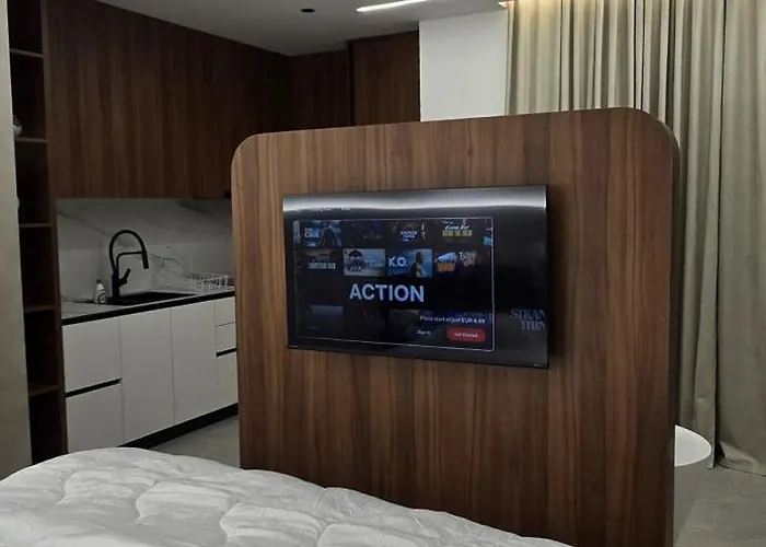 Stay-five Brand New Modern In Center - Self Check-in * Tirana