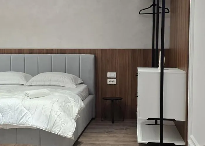 Stay-five Brand New Modern In Center - Self Check-in * Tirana