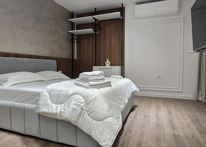Stay-five Brand New Modern In Center - Self Check-in Apartment Tirana