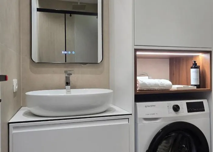 Stay-five Brand New Modern In Center - Self Check-in * Tirana