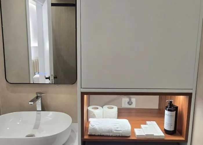 Stay-five Brand New Modern In Center - Self Check-in * Tirana