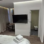 Appartamento Stay-five Brand New 2 Modern In Center - Self Check-in Tirana