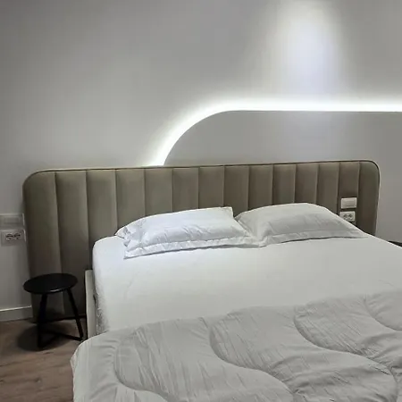 Stay-five Brand New Modern In Center - Self Check-in * Tirana