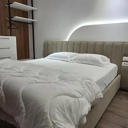 Stay-five Brand New Modern In Center - Self Check-in *