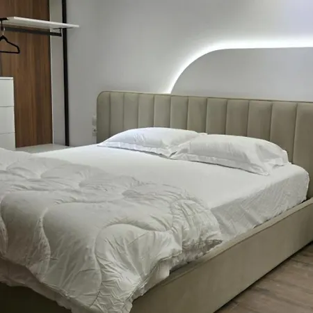 Stay-five Brand New 2 Modern In Center - Self Check-in Apartament *