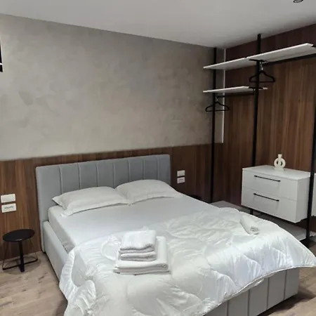 Apartment Stay-five Brand New Modern In Center - Self Check-in Tirana