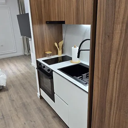 Stay-five Brand New Modern In Center - Self Check-in * Tirana