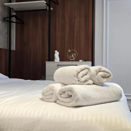 Stay-five Brand New Modern In Center - Self Check-in * Tirana