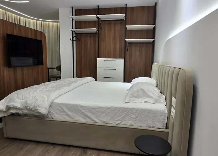 Stay-five Brand New 2 Modern In Center - Self Check-in Appartement Tirana