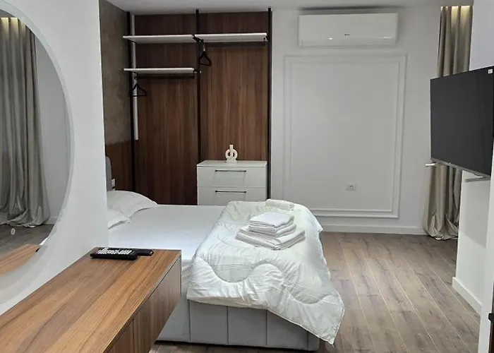 Stay-five Brand New 2 Modern In Center - Self Check-in