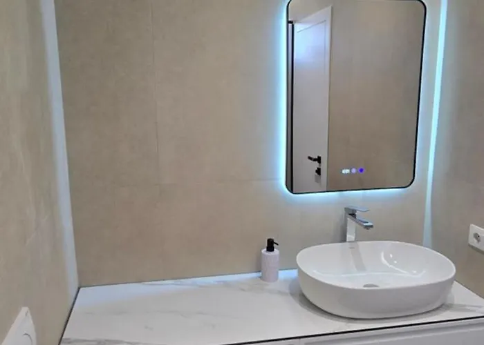 Stay-five Brand New 2 Modern In Center - Self Check-in * Tirana